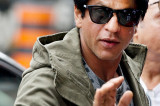 US apologises after SRK is detained at Los Angeles airport