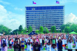 More than 1,200 Join 5th International Day of Yoga at Midtown Park