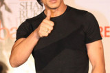 Shahrukh Khan injured, to undergo surgery
