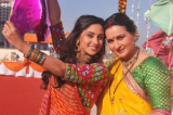 Bahu bonds with mother-in-law