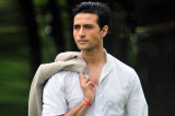 Apurva Agnihotri who entertained everyone with his stint in Bigg Boss will soon be back on TV