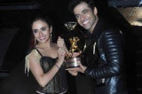 Nach Baliye 7 winners Himmanshoo Malhotra and Amruta Khanvilkar strike a pose with the trophy!