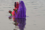 Indian-Americans celebrate Chhath pooja on Potomac river