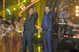 Bigg Boss 9: This is how Salman and Shah Rukh Khan are planning to BLOW YOUR MIND Bigg Boss 9: This is how Salman and Shah Rukh Khan are planning to BLOW YOUR MIND