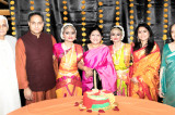 Sisters Anoushka, Ananya Gokhale Show Tremendous Poise, Symmetry in Their Bharatnatyam Arrangetram Sisters Anoushka, Ananya Gokhale Show Tremendous Poise, Symmetry in Their Bharatnatyam Arrangetram
