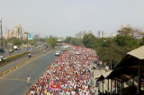 Maharashtra: Braving the heat, over 30,000 farmers reach Mumbai to protest against agrarian distress Maharashtra: Braving the heat, over 30,000 farmers reach Mumbai to protest against agrarian distress