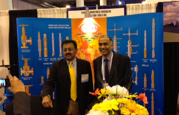 (Right) :T J Sinha with the  Indian Consul General when he visited the American Completion Tools booth.