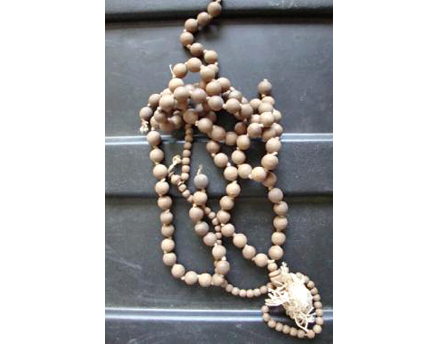 Mahatma Gandhi’s will, prayer beads, and a shawl he had woven and worn consistently during the non-cooperation movement, are being auctioned by Mullock’s Auctioneers in the United Kingdom May 21. (photo courtesy of Mullock’s). Read more at http://www.indiawest.com/news/10866-gandhi-s-blood-prayer-beads-to-be-sold-at-u-k-auction.html#saBWhpDVp59DsQ1t.99 