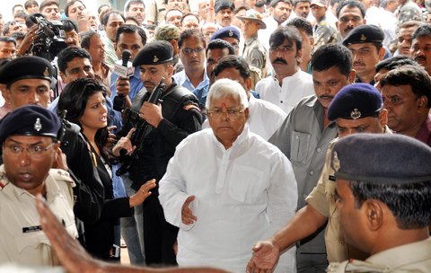 Lalu Prasad, former chief minister of Bihar, center, at a court in Ranchi, Jharkhand, on Monday.