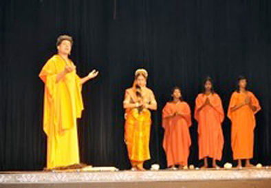 Bhagwan Buddha communicating with Amrapali.