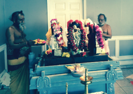 Guru Peyarchi Pooja at Sri Meenakshi Temple with Sri Manicka sundara Bhattar (right) and Sri Kalyana Sundaram
