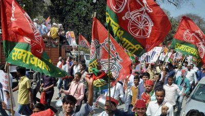 Supporters of Congress vice-president Rahul Gandhi and Uttar Pradesh chief minister Akhilesh Yadav during a road show campaign for Congress-SP alliance for the UP election, in Allahabad on Tuesday. (PTI)
