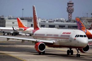 Seven unions of Air India have already joined hands to oppose the privatisation of the financially bleeding Air India. Photo: PTI