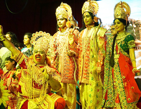 Ramleela 2017 was held at VPSS Haveli, on Sunday, September 24. From left: Dharminder Dargan as Hanuman, Ratnakar Modekrutti as Laxman, Vipin Sharma as Lord Ram, and Kusum Sharma as Sita.