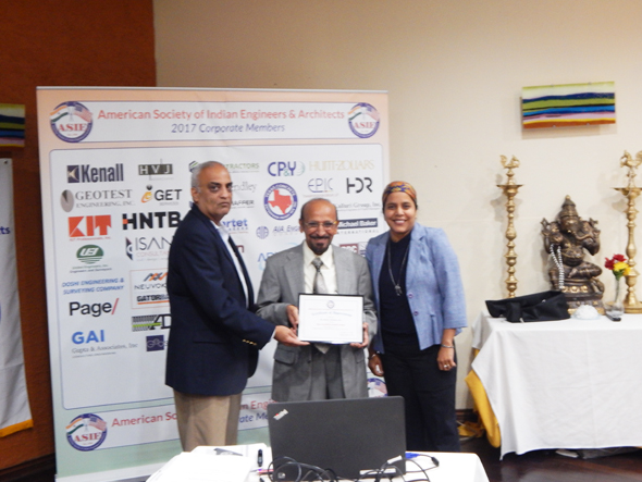 Mahesh Wadhwa accepting a certificate of appreciation from ASIE VP Chetan Vyas and ASIE Board Member Tej Kour.