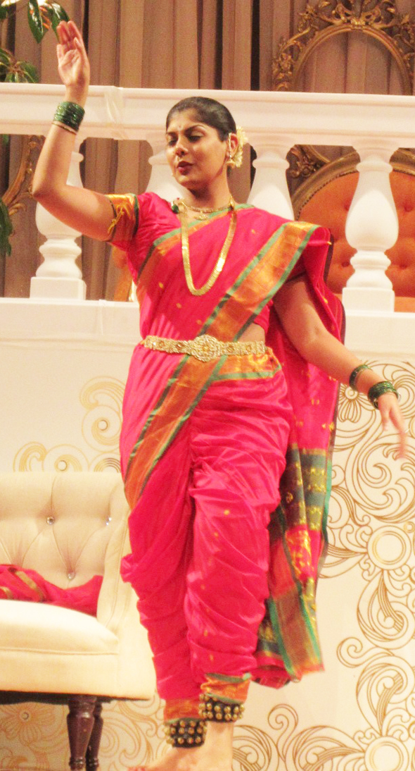 Mohini Agarwal, who played the role of Priyanka Chopra, danced towards the end of the play