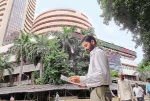 For the month so far, BSE’s 30-share Sensex is down 5.07%, while China’s Shanghai Composite Index is down 5.5%. Photo: Hemant Mishra/Mint