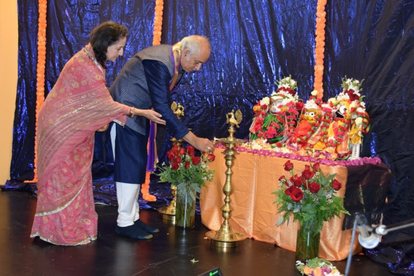 Gajapati and Maharani Leelabati make a devotional offering to the deities at a reception at India House on May 20.