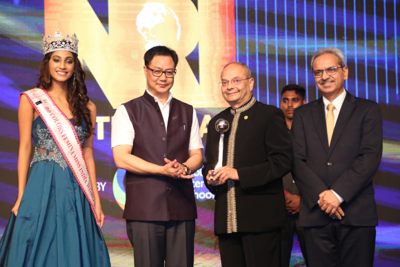 From left: Anukreethy Vas (Femina Miss India World), Hon. Kiren Rijiju (Union MoS, Home Affairs), Dr. Manu Vora, Sanjay Chougule, Senior GM, ICICI Bank