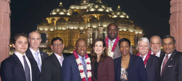 Mayor of Houston Sylvester Turner along with Council Members Jerry Davis and Jack Christie, Hasu Patel, Sanjay Ramabhadran and other community leaders visited Akshardam Temple in Delhi.